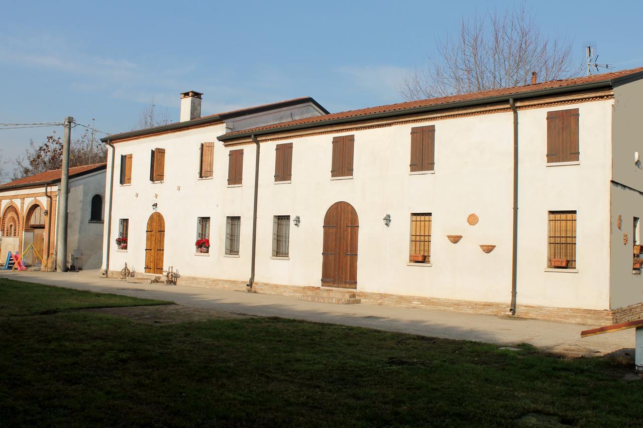 La Casa Delle Rondini Bed and Breakfast Roncoferraro Eksteriør billede