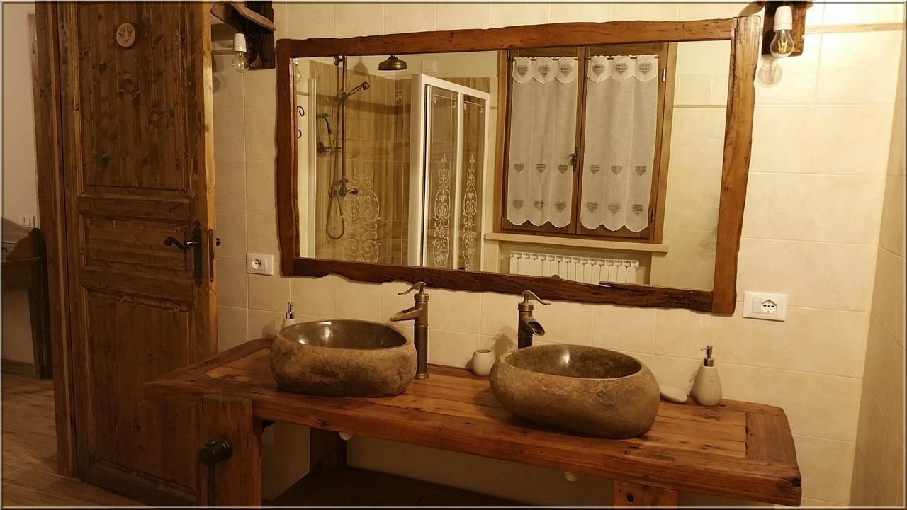 La Casa Delle Rondini Bed and Breakfast Roncoferraro Eksteriør billede