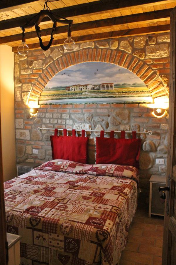 La Casa Delle Rondini Bed and Breakfast Roncoferraro Eksteriør billede